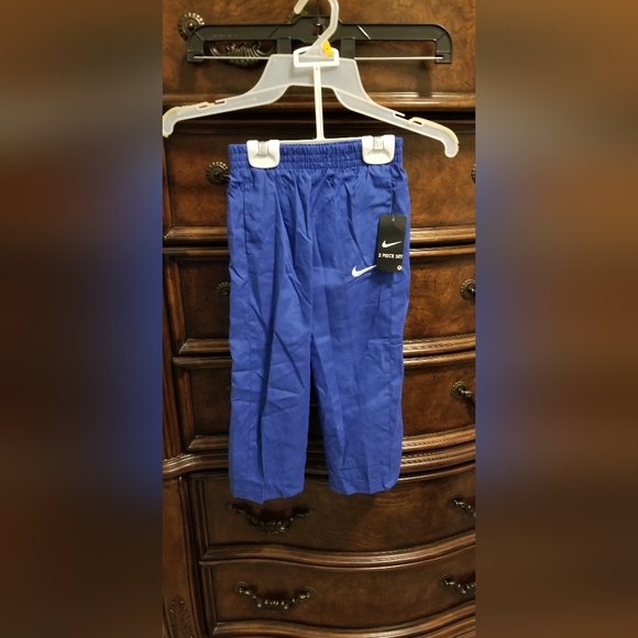 Nike 2-pc Set w/hooded jacket, NWT, Boy's Size 3T - Picture 10 of 11